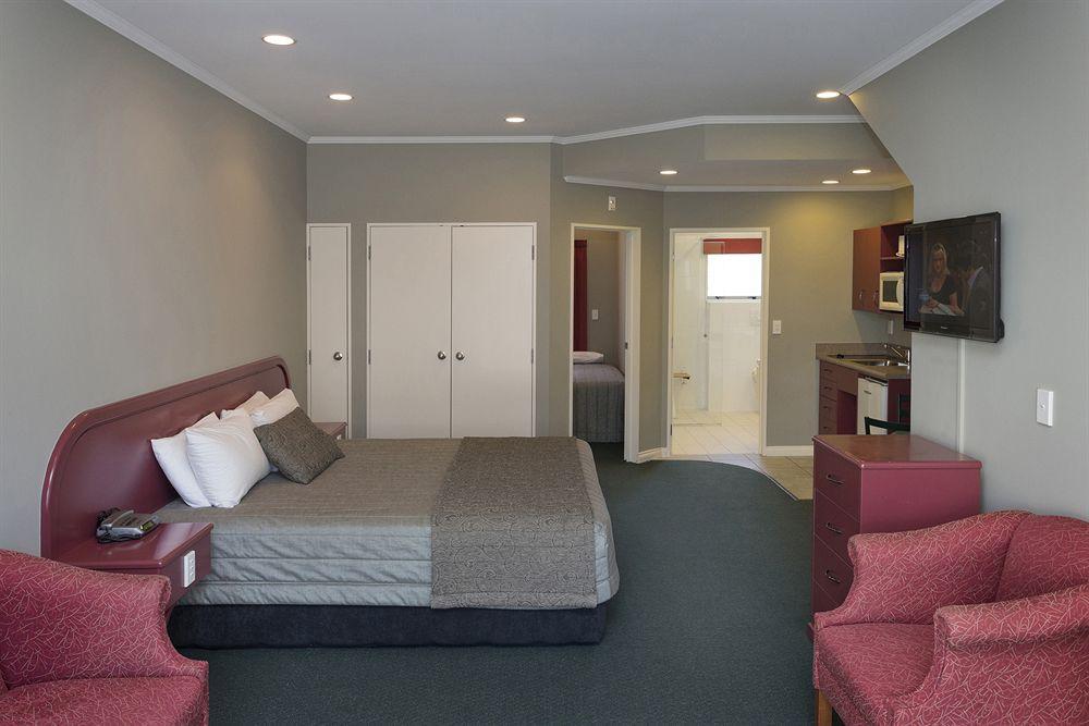 Cornwall Motor Lodge Palmerston North Extérieur photo