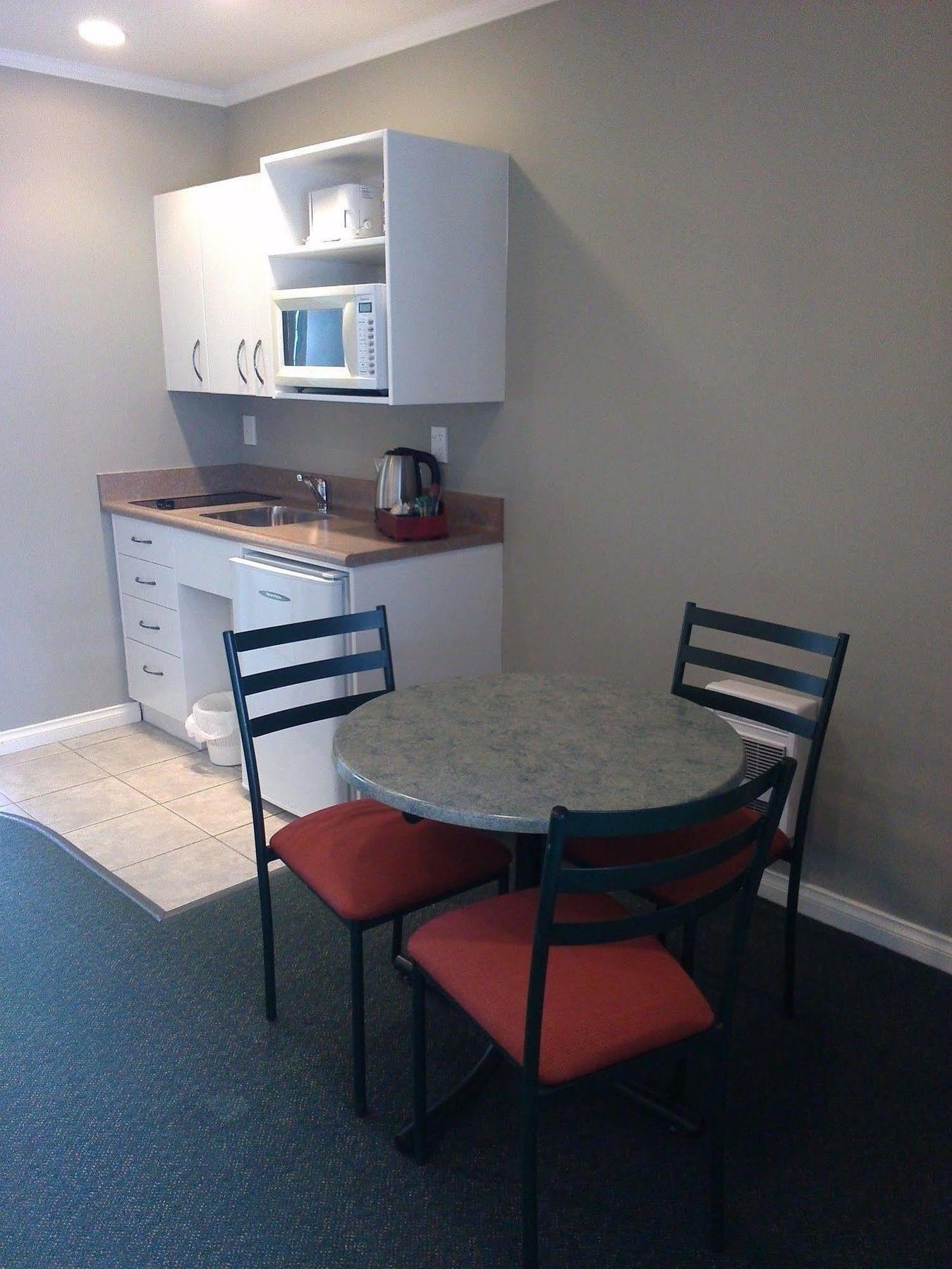 Cornwall Motor Lodge Palmerston North Extérieur photo